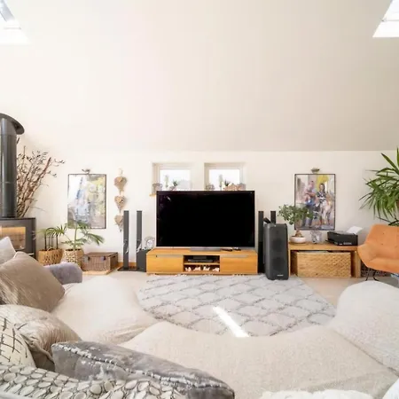 Cornwall Sunray Palm - Gannel River Views, Close To Boating Lake, Pentire & Fistral Beach, Newquay Centre, Private Location Villa Newquay (Cornwall)