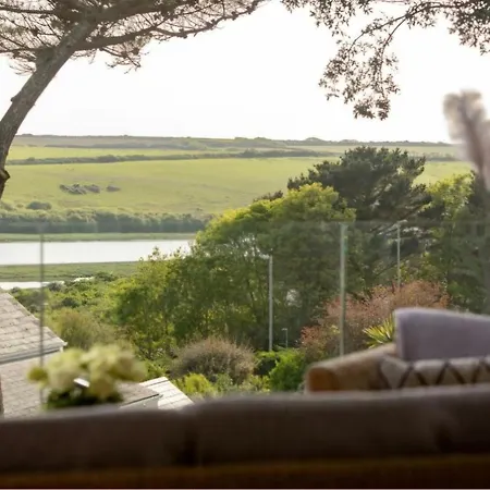 Cornwall Sunray Palm - Gannel River Views, Close To Boating Lake, Pentire & Fistral Beach, Newquay Centre, Private Location * Newquay (Cornwall)
