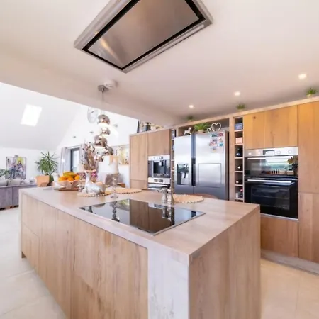 ヴィラ Cornwall Sunray Palm - Gannel River Views, Close To Boating Lake, Pentire & Fistral Beach, Newquay Centre, Private Location New Quay