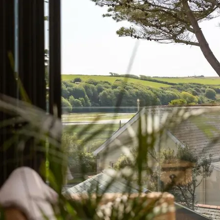 ヴィラ Cornwall Sunray Palm - Gannel River Views, Close To Boating Lake, Pentire & Fistral Beach, Newquay Centre, Private Location