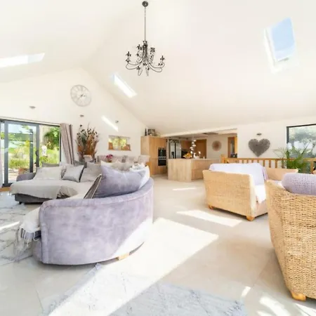 Cornwall Sunray Palm - Gannel River Views, Close To Boating Lake, Pentire & Fistral Beach, Newquay Centre, Private Location ヴィラ