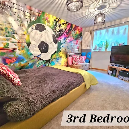 Cornwall Sunray Palm - Gannel River Views, Close To Boating Lake, Pentire & Fistral Beach, Newquay Centre, Private Location * New Quay